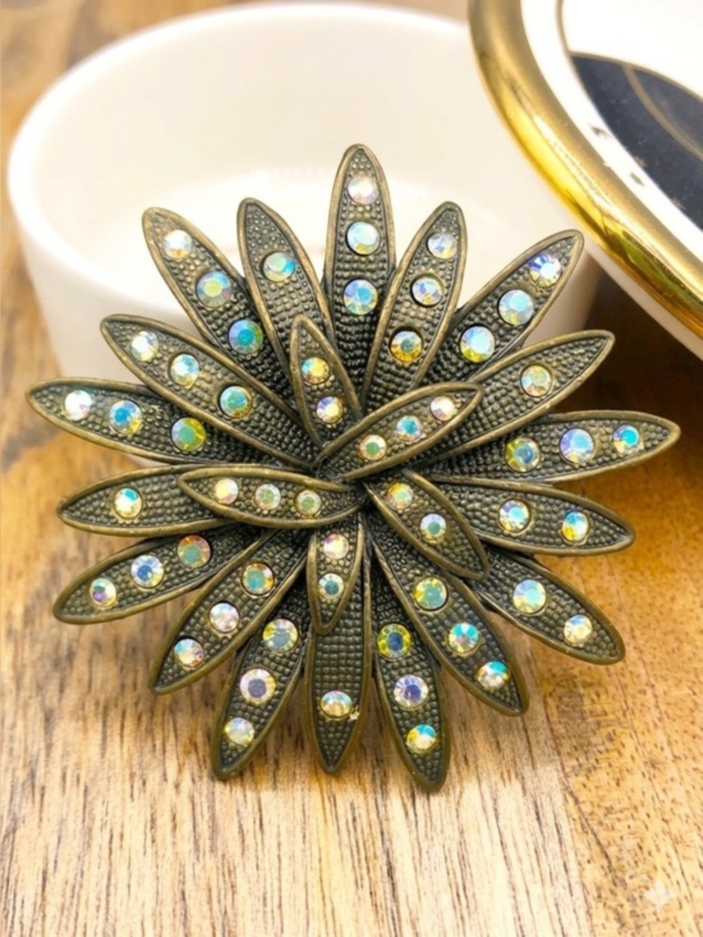 Vintage Aurora Borealis Rhinestone Starburst Brooch Atomic 60s Mid Century